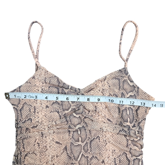 ⭐️NWT Forever21 Pink Snakeskin Ruching Bodycon Mini Dress Sz S - Picture 4 of 7